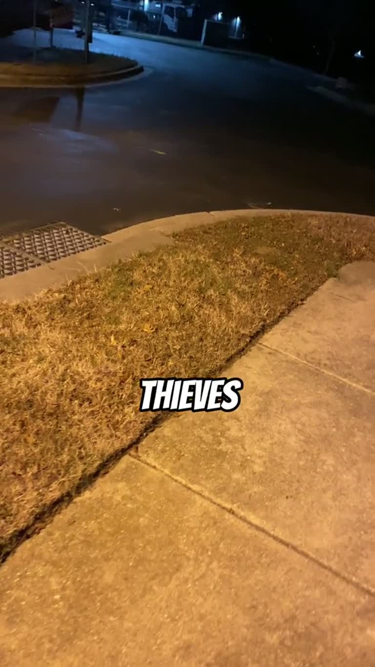A Nighttime Warning About an Elderly Stranger at the Door