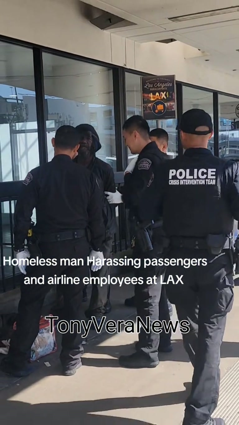 LAX Officers Surround Man as Crisis Team Steps In at Terminal