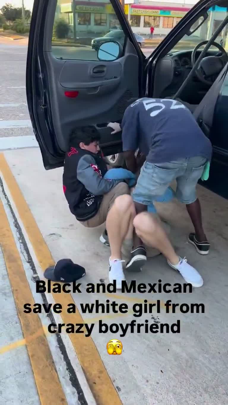 Bystanders Pin a Man on the Road After Roadside Confrontation
