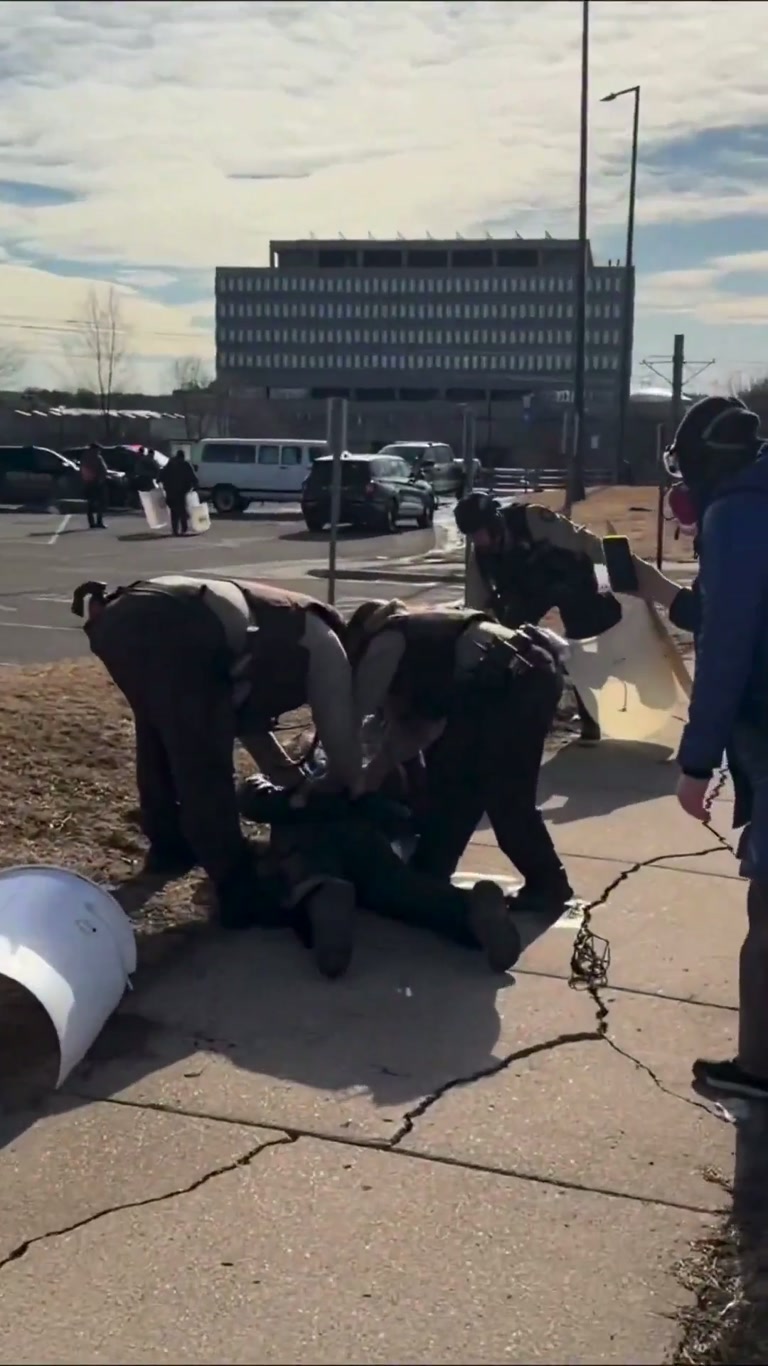 Deputies Move in Outside Minneapolis ICE Facility as Crowd Watches