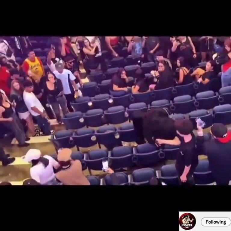 Arena Scuffle Turns Seats Into a Stage as the Crowd Watches