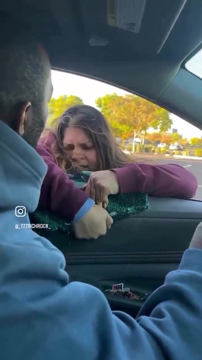 A Broken Car Window—and a Driver Who Stayed Perfectly Calm