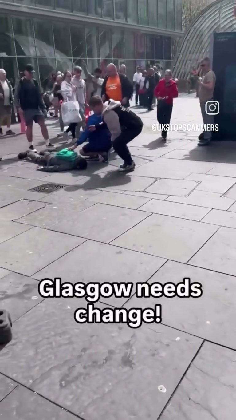 Glasgow Street Confrontation Draws Crowd and Online Debate
