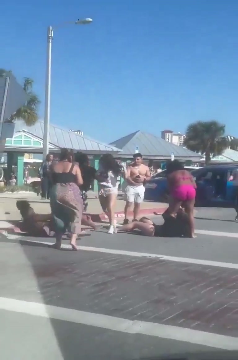 A Public Parking Spot Dispute Turns Into a Brawl at the Beach