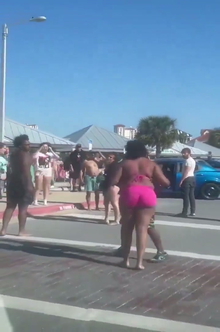 A Public Parking Spot Dispute Turns Into a Brawl at the Beach