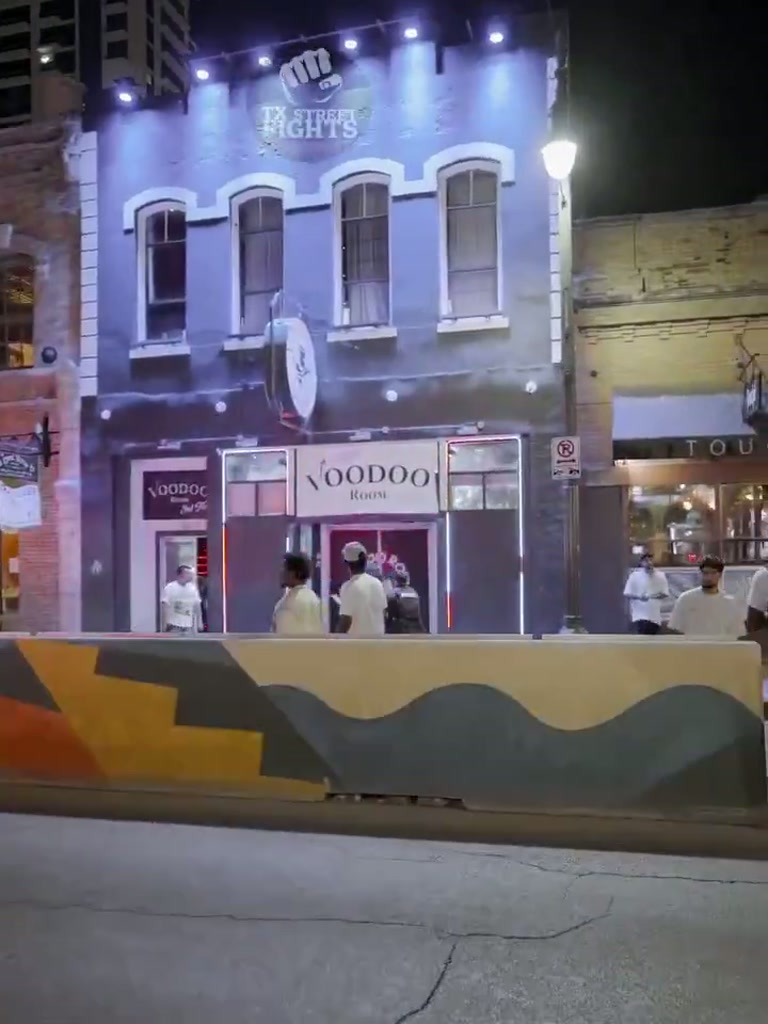 Austin Street Fight Draws Police Response Near Voodoo Room