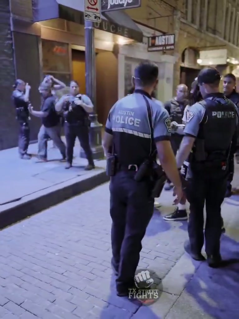 Austin Street Fight Draws Police Response Near Voodoo Room