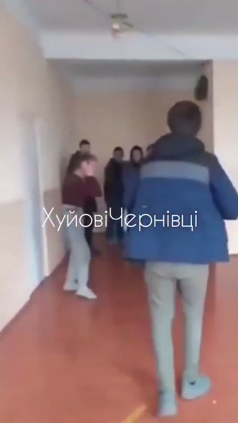 Chernivtsi Hallway Scuffle Draws a Crowd as Cameras Keep Rolling