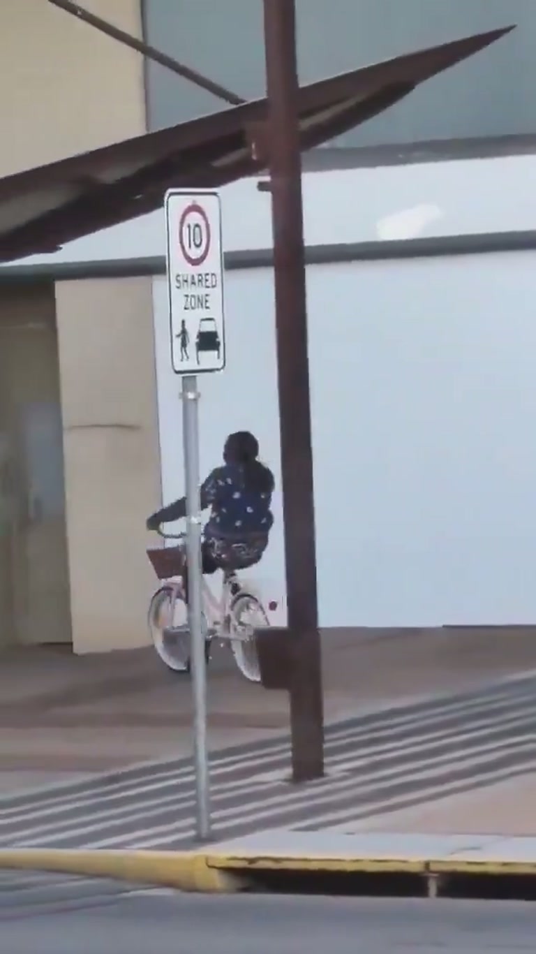 A pink bicycle, a hoop on the ground and a claim no one has verified