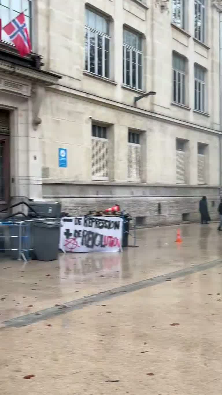 Barricades and Fire: Tense Standoff at a Lyon School Blockade