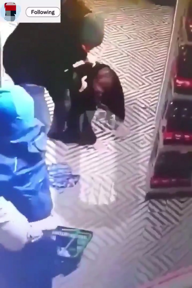 Dad Intervenes in Store Aisle Confrontation Caught on Camera