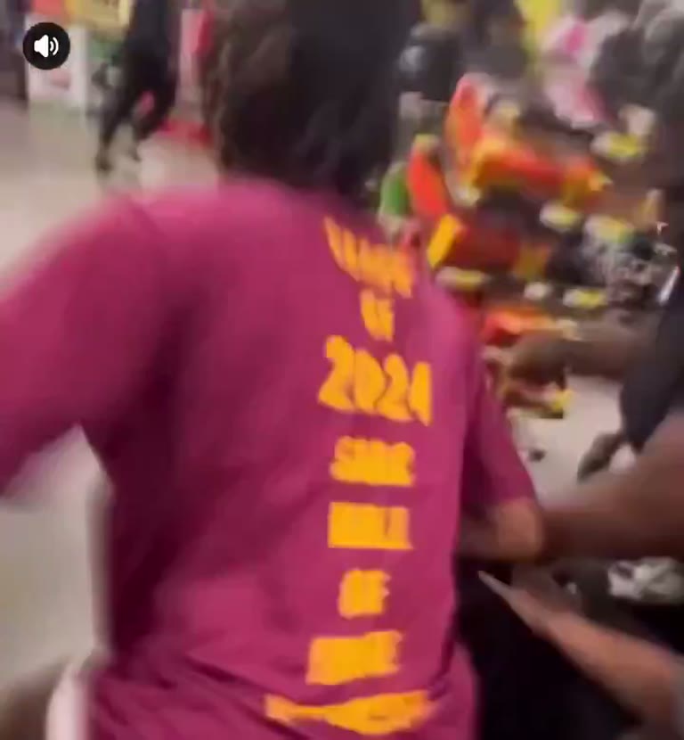 A Refusal to Leave a Store Erupts Into a Chaotic Scuffle