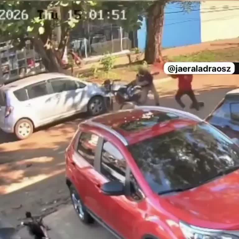A Police Approach in Paraguay Turns One Quiet Corner Into Chaos