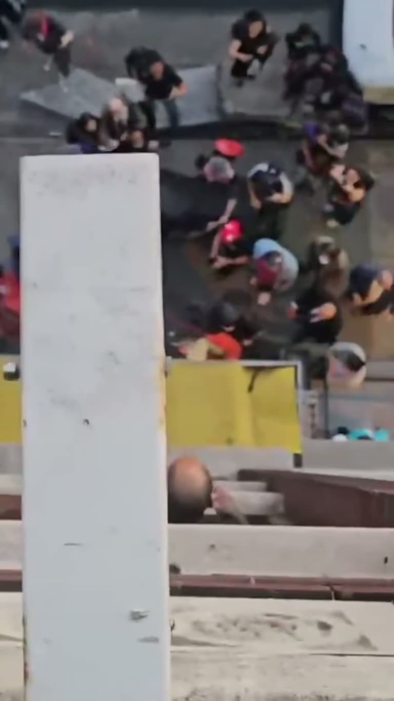 A Bronx Street Corner Turns Into a Standoff in Seconds