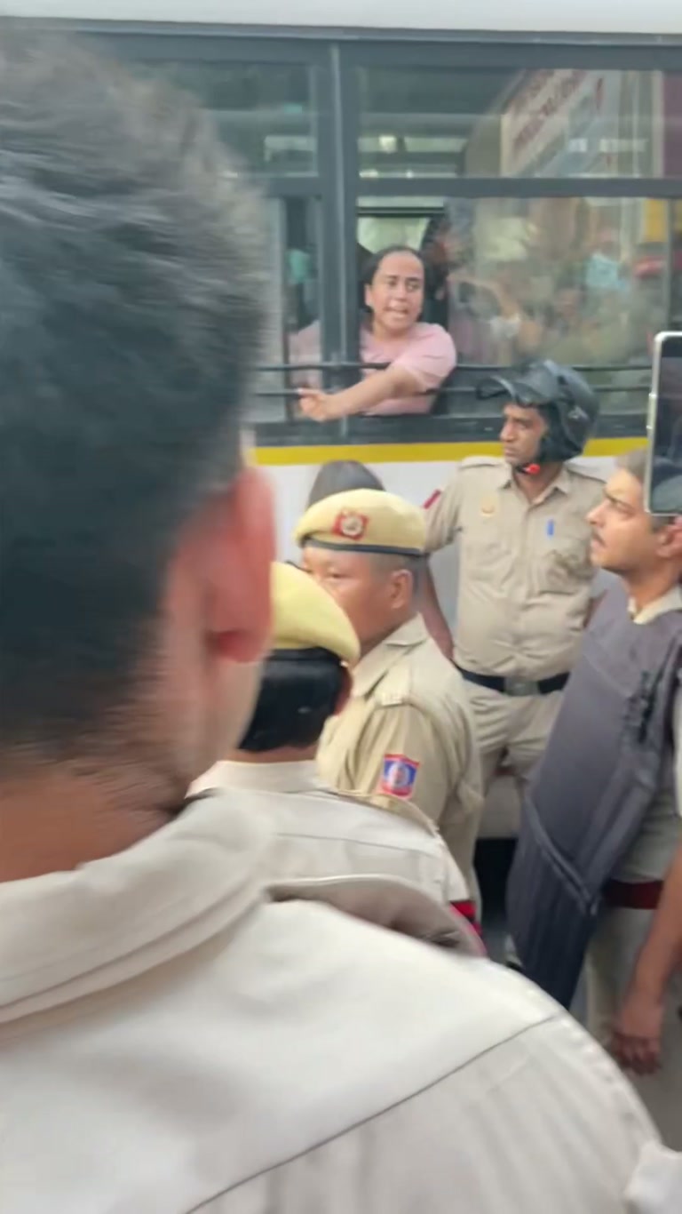 Ten Officers, One Man, and a Bus: The Moment Everything Changed