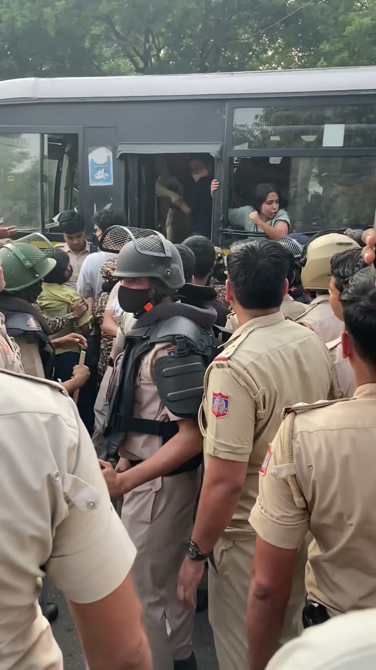 Ten Officers, One Man, and a Bus: The Moment Everything Changed