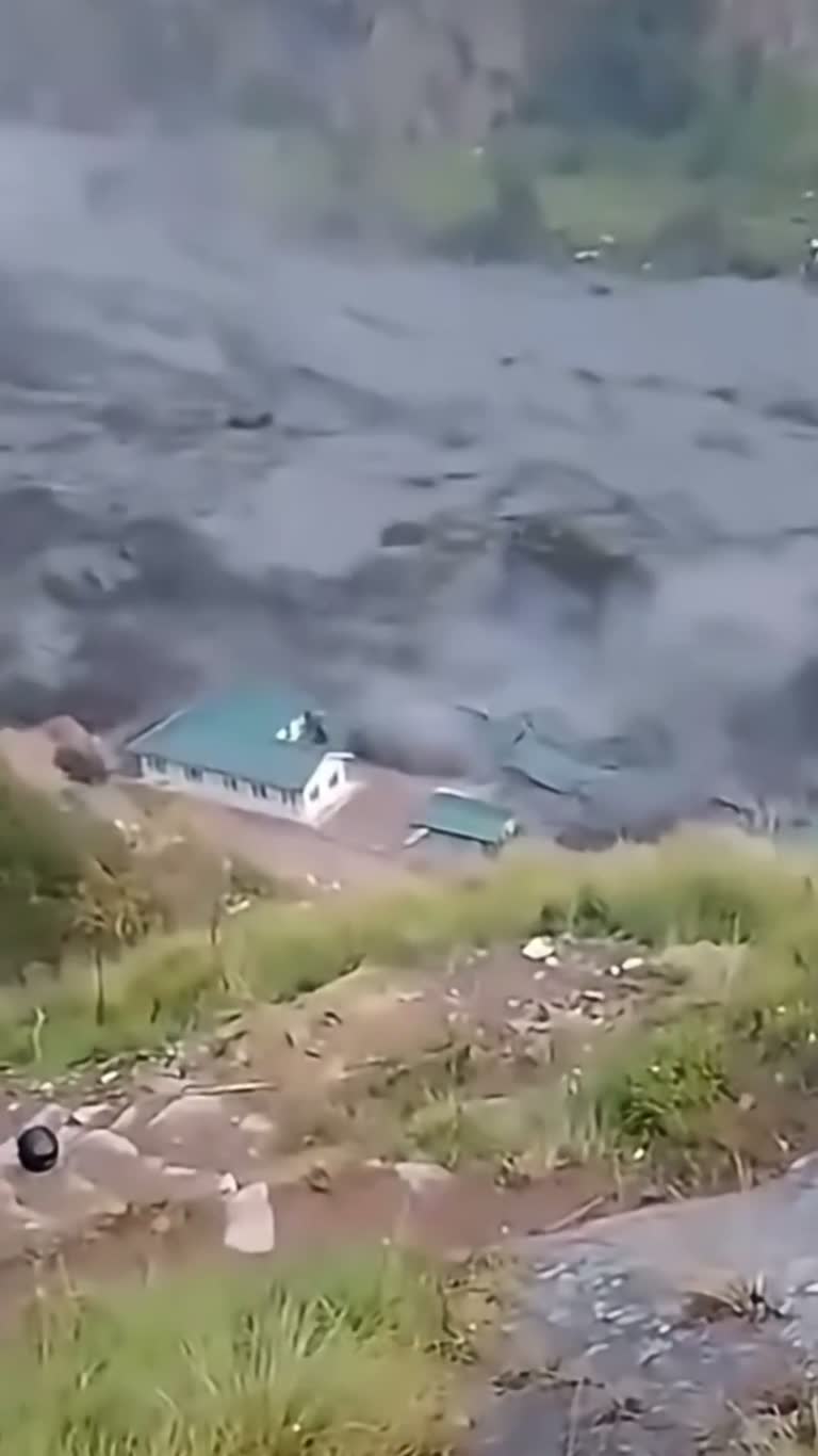 A Grey Flood Rose in Minutes and Erased a Mountain Bazaar