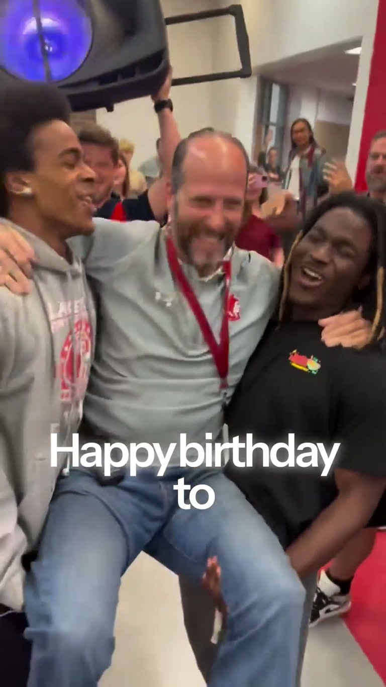 A Staged Brawl, Then a Birthday, in One Crowded Hallway