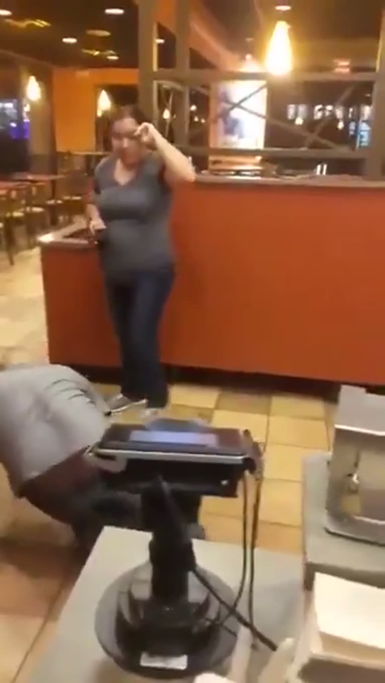 A Quiet Restaurant, Then Shouting: What Happened at the Counter
