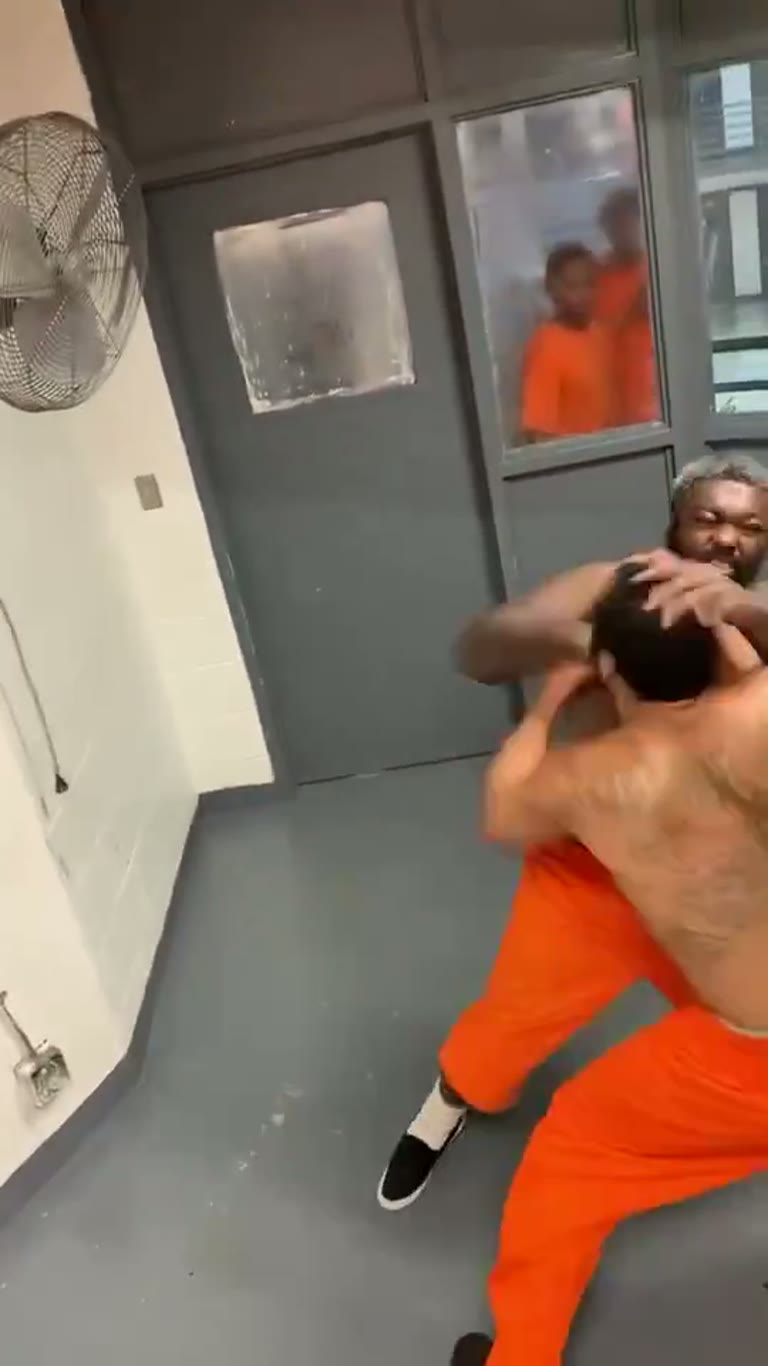 Tension Flares Inside Crowded Cell as a Scuffle Erupts