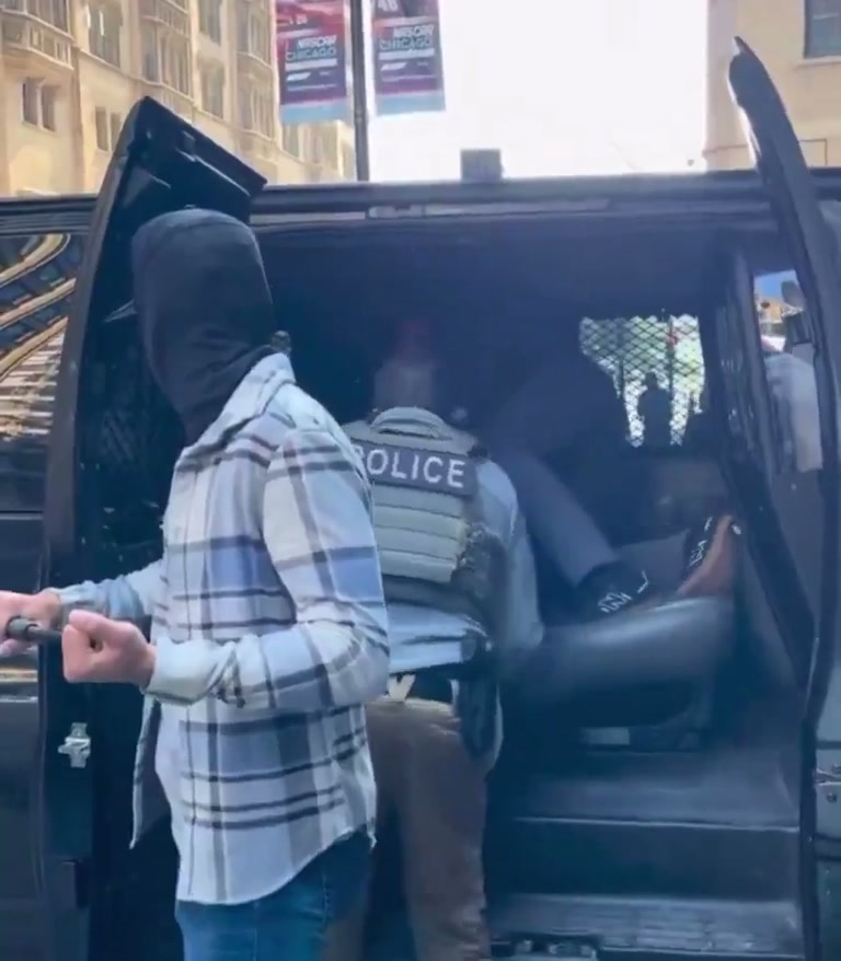Masked ICE Agents Shove Suspect Into Van In Chicago Street