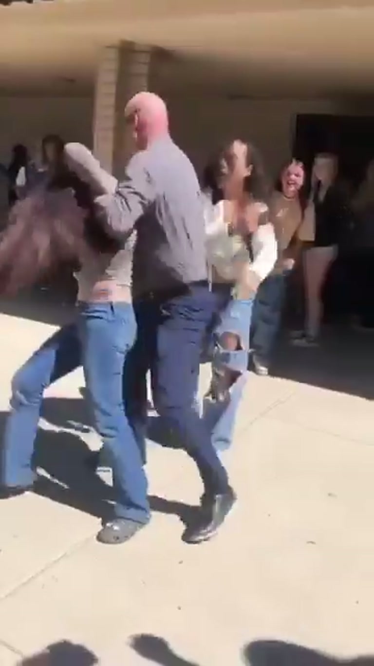 Chaos Erupts in Broad Daylight as a Quiet Confrontation Turns Physical